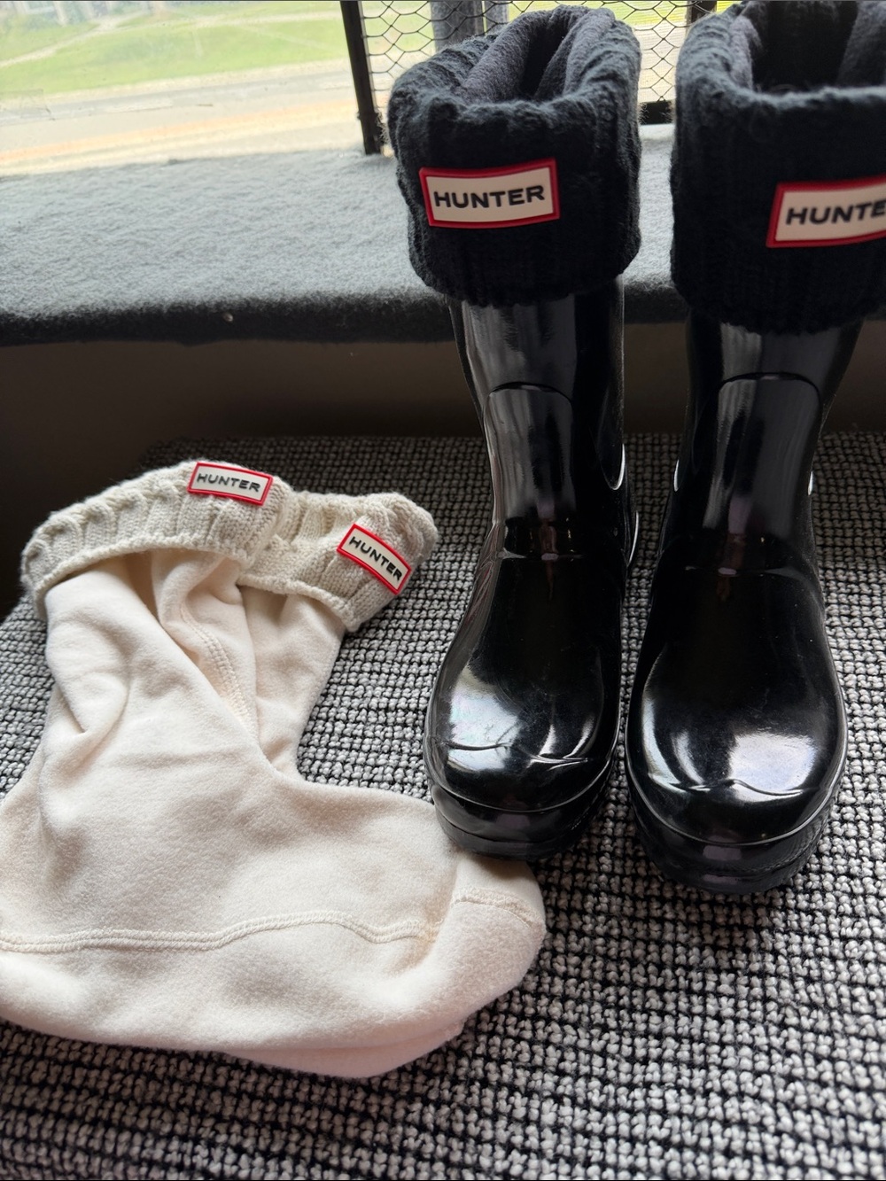Hunter Men’s Black Gloss Rain & Snow Boots with Cream Liners